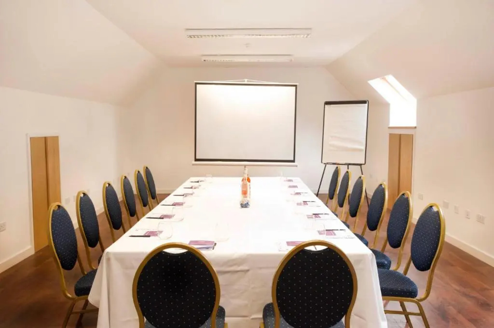 Отель Great Hallingbury Manor