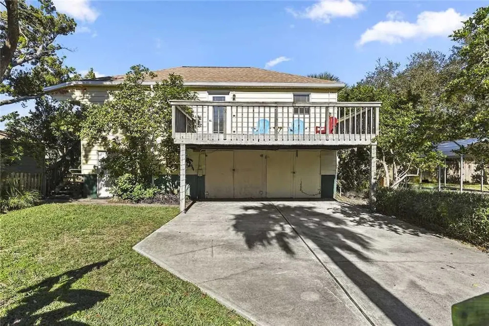 Coconut Cottage - Two Bedroom Home