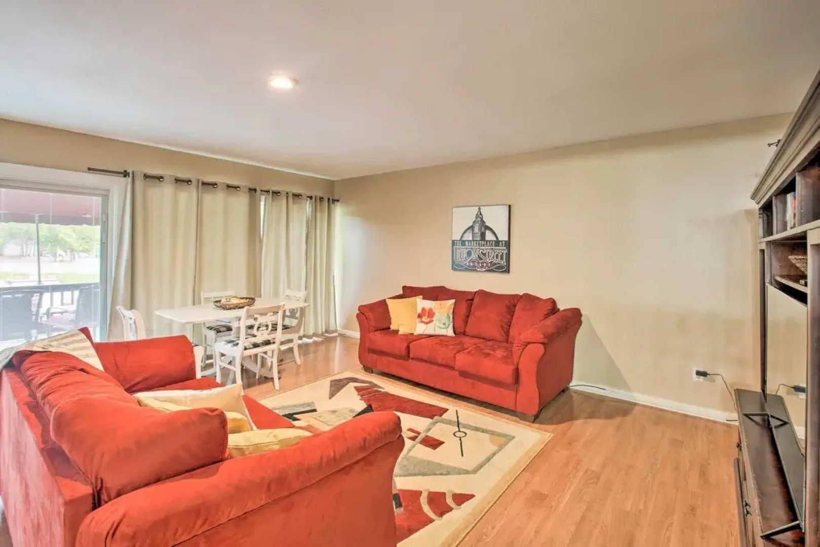 Townhome on Lake Desoto: Deck + Water Views!