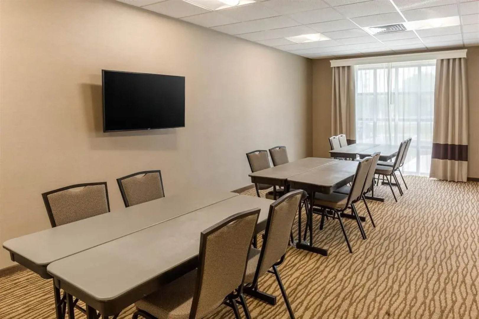 Comfort Inn & Suites