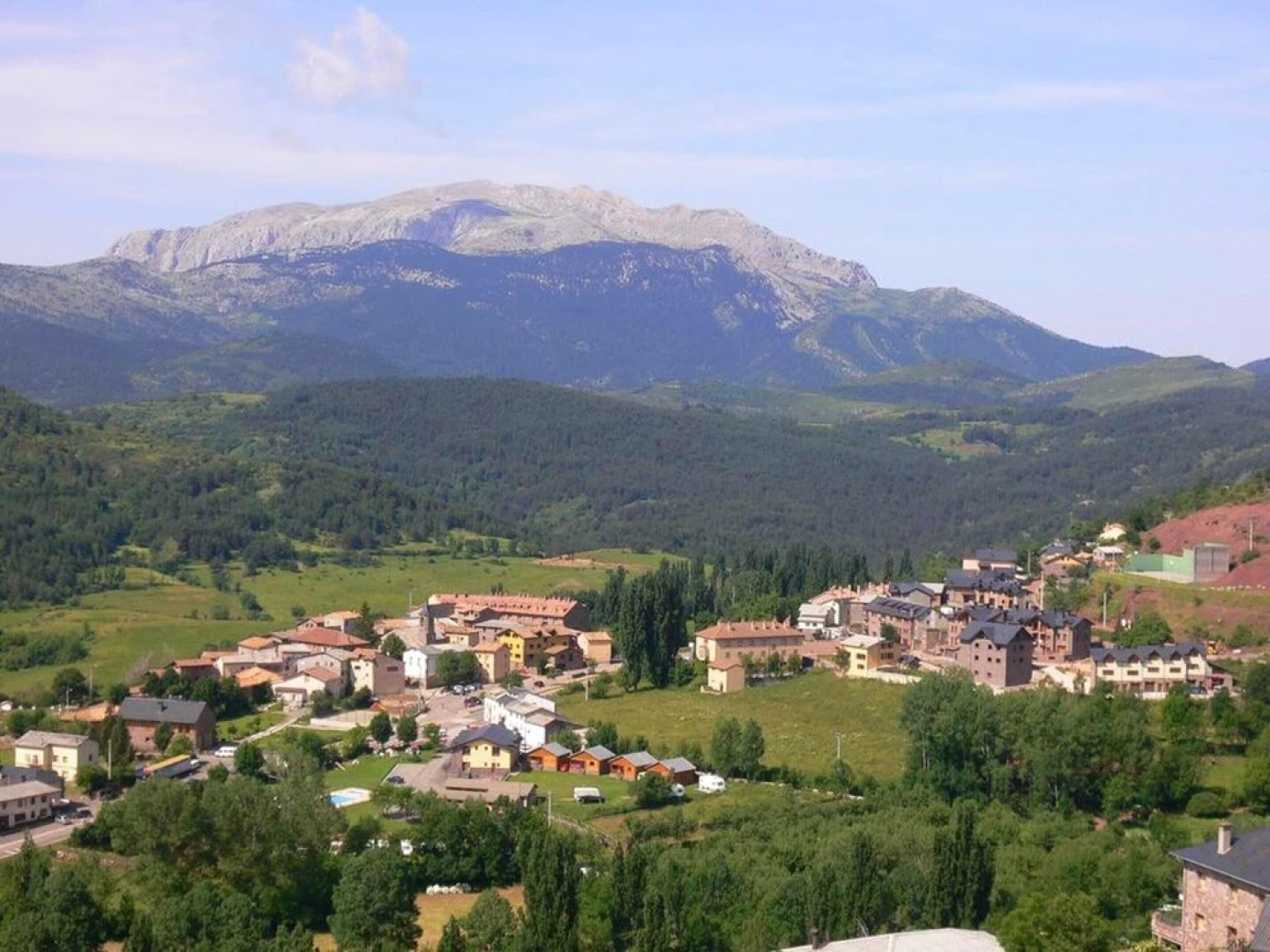 Apartment With one Bedroom in Laspaúles, With Wonderful Mountain View and Wifi - 44 km From the Slopes