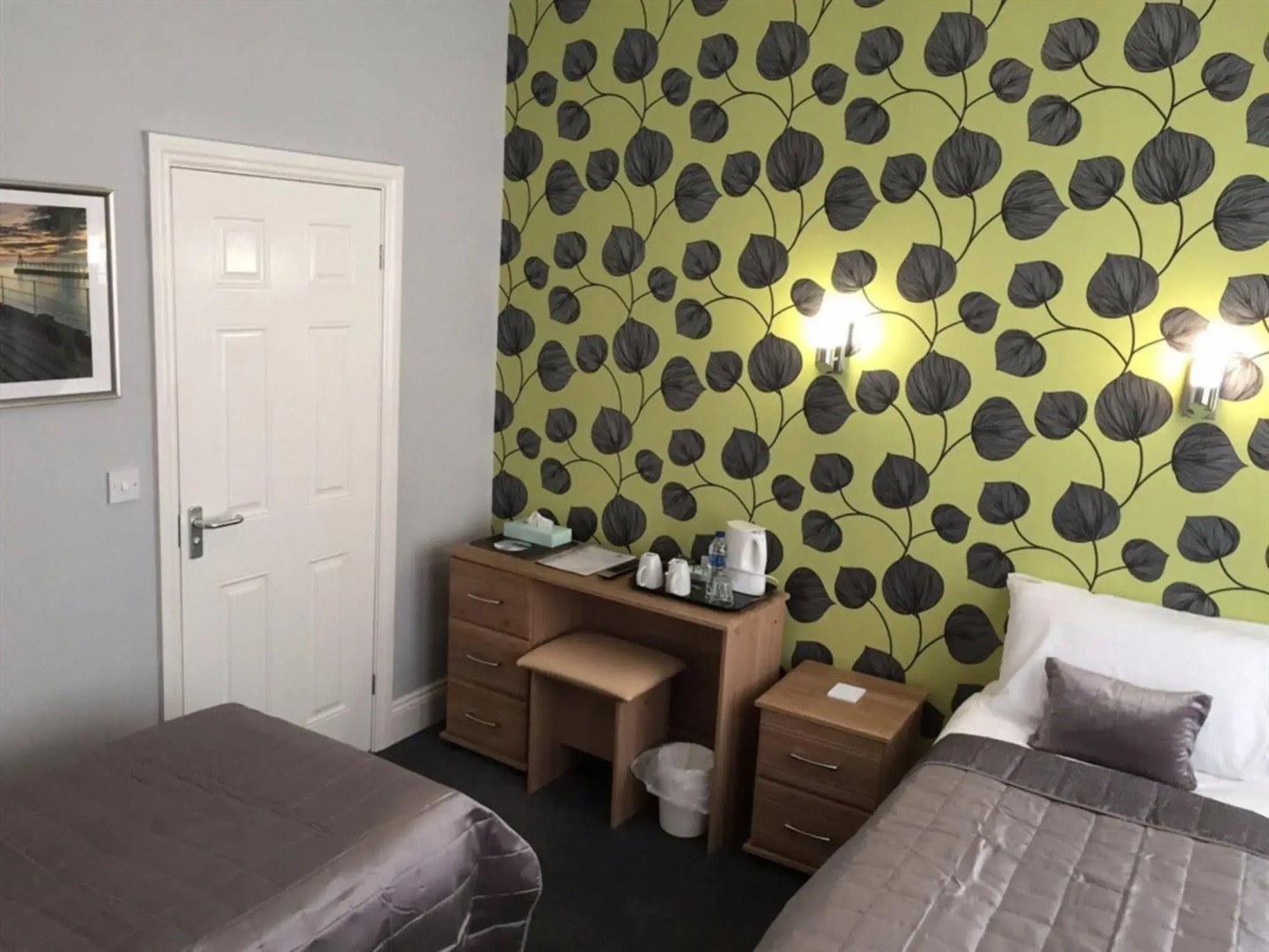 Melbourne House Hotel