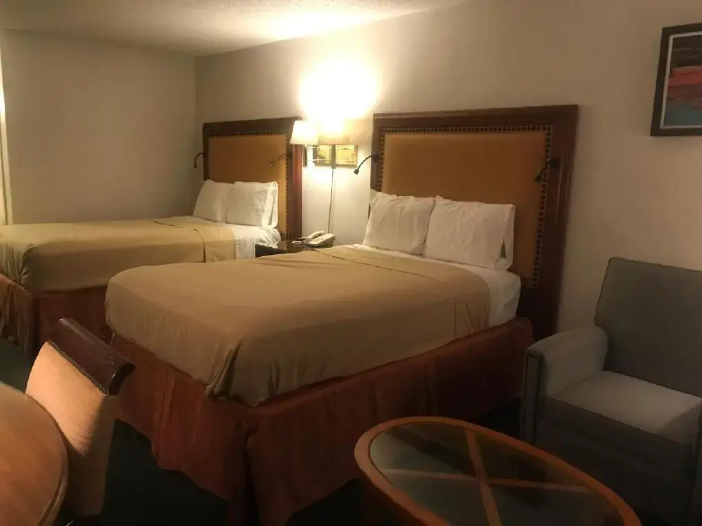 Travelers Inn & Suites