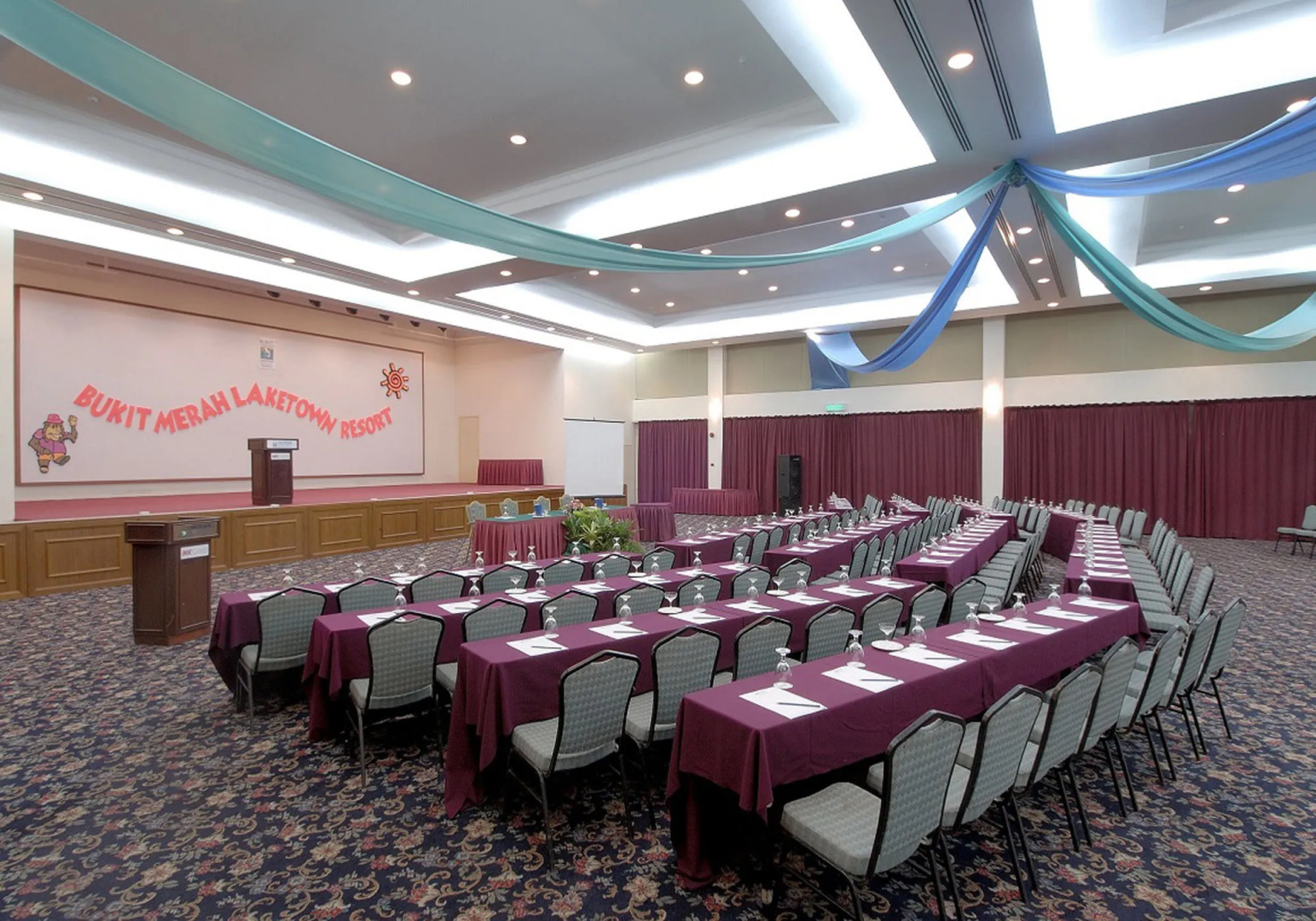 Bukit Merah Laketown Resort