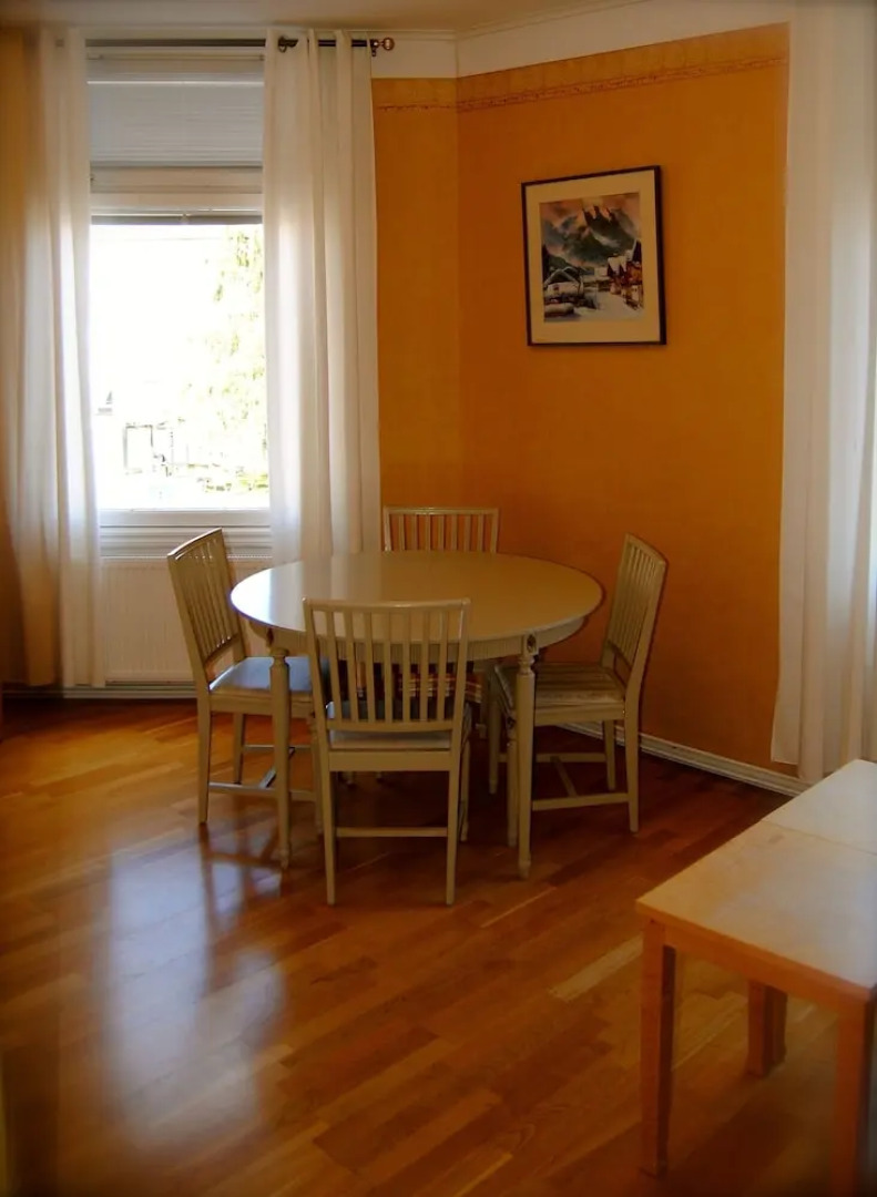 Grosshandlaren Hotell & Deli