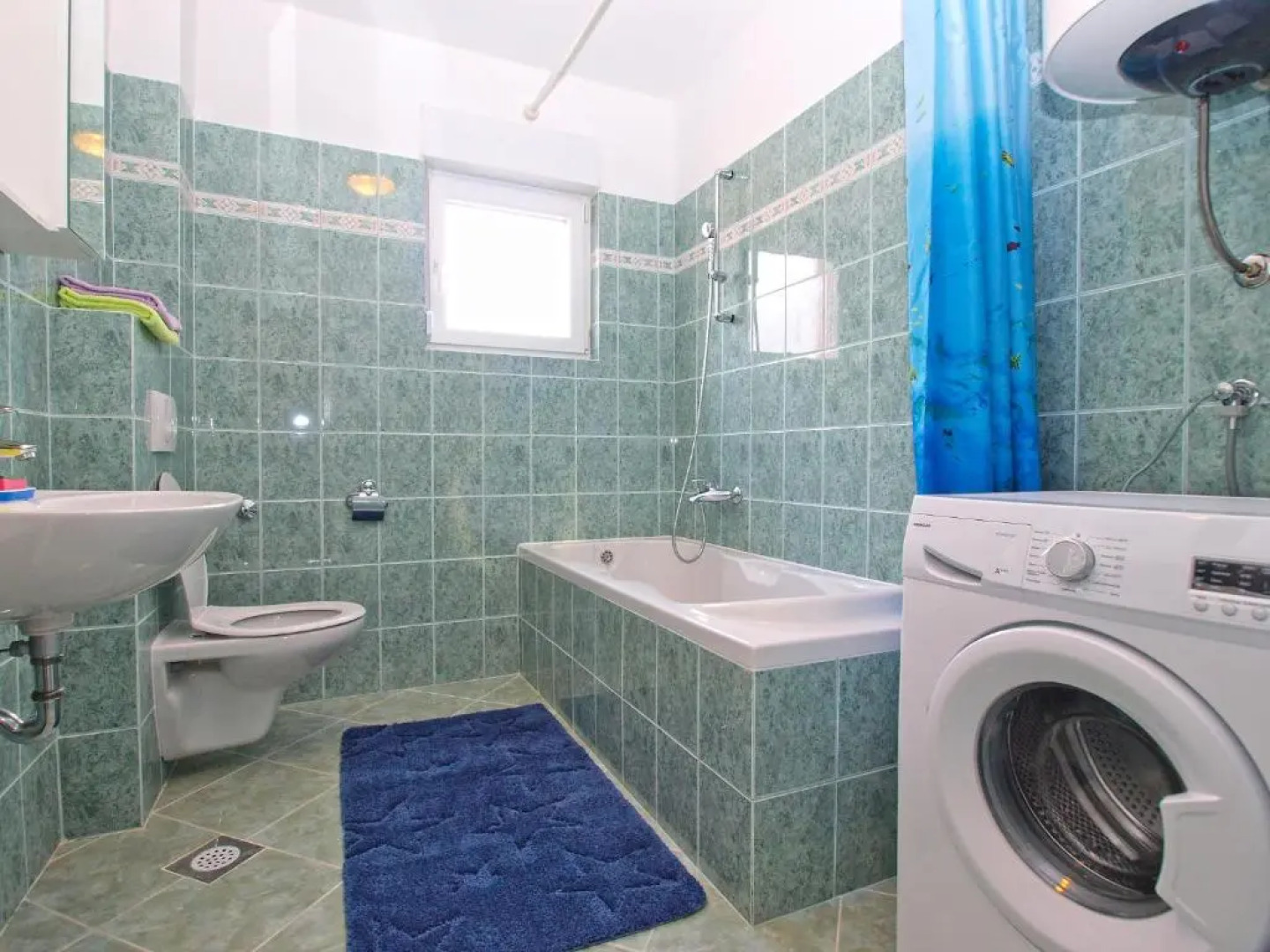 Apartments Antun 1237