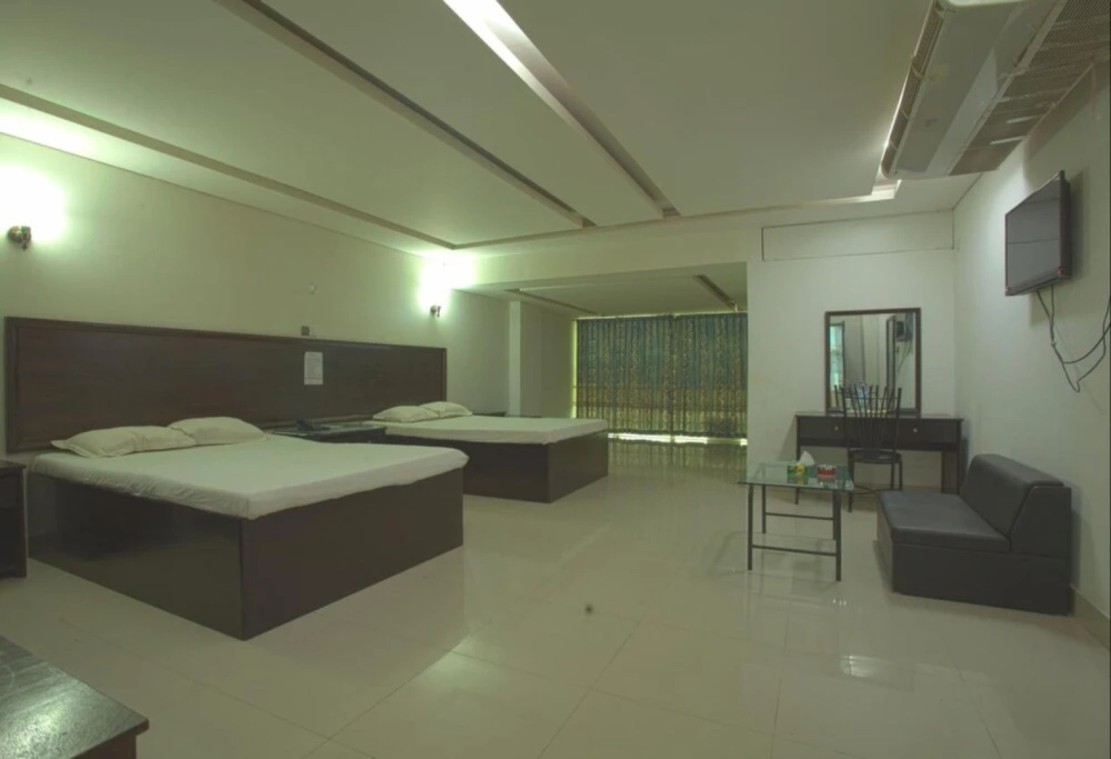 Rax Hotel and Restaurant