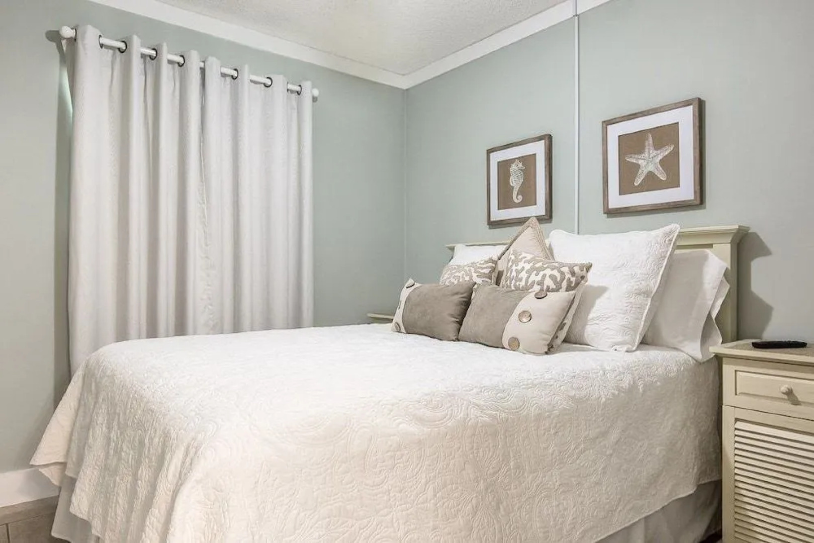 Gulf Front Condo with Private Balcony by RedAwning