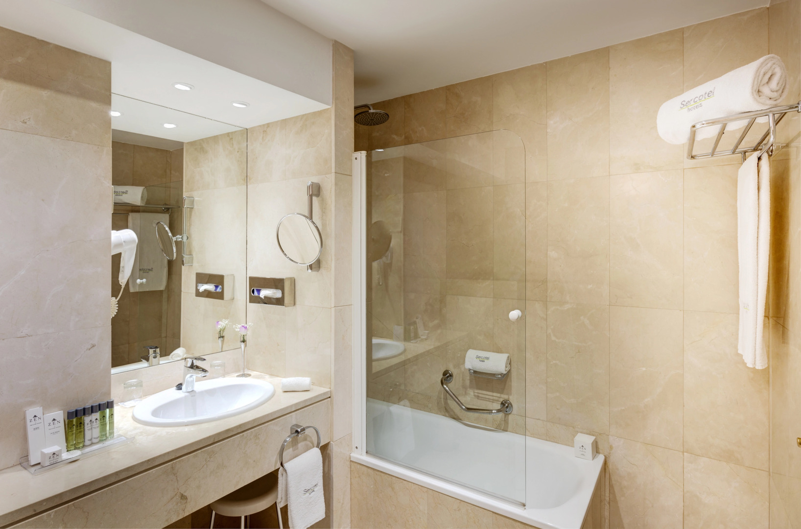 Отель Sercotel Gran Hotel Conde Duque