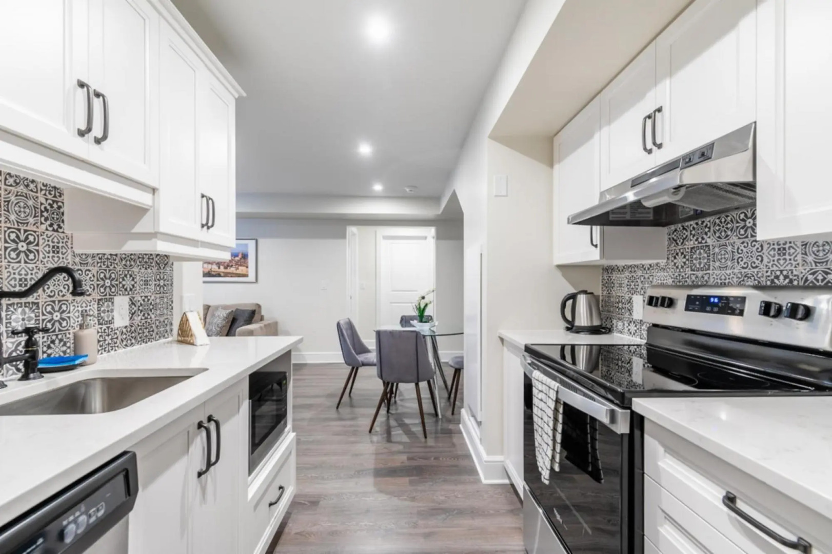 Heritage Rideau 2Br Apartment Free Parking