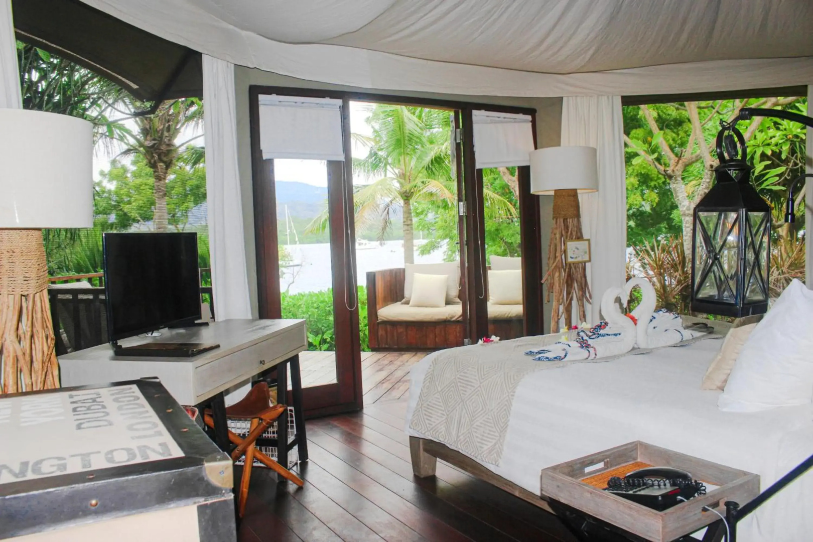 Menjangan Dynasty Resort