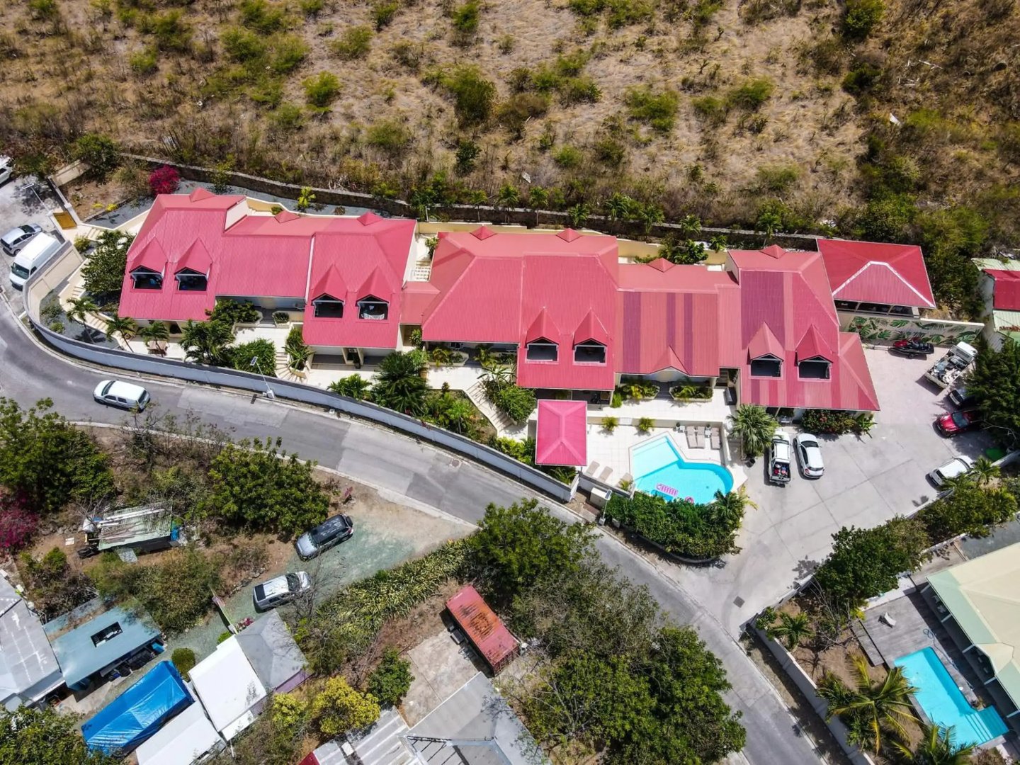 Beautiful suite S15, pool, next to Pinel Island