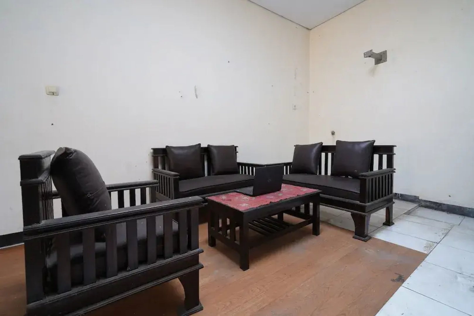 Hotel O Perbetulan Guest House Syariah