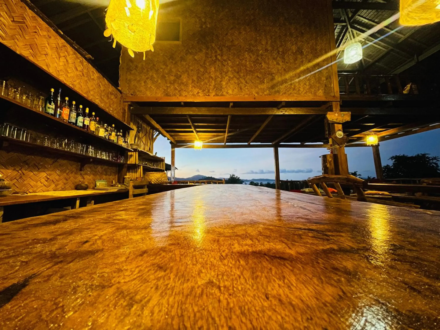 Jungle bar Resto & Cottages