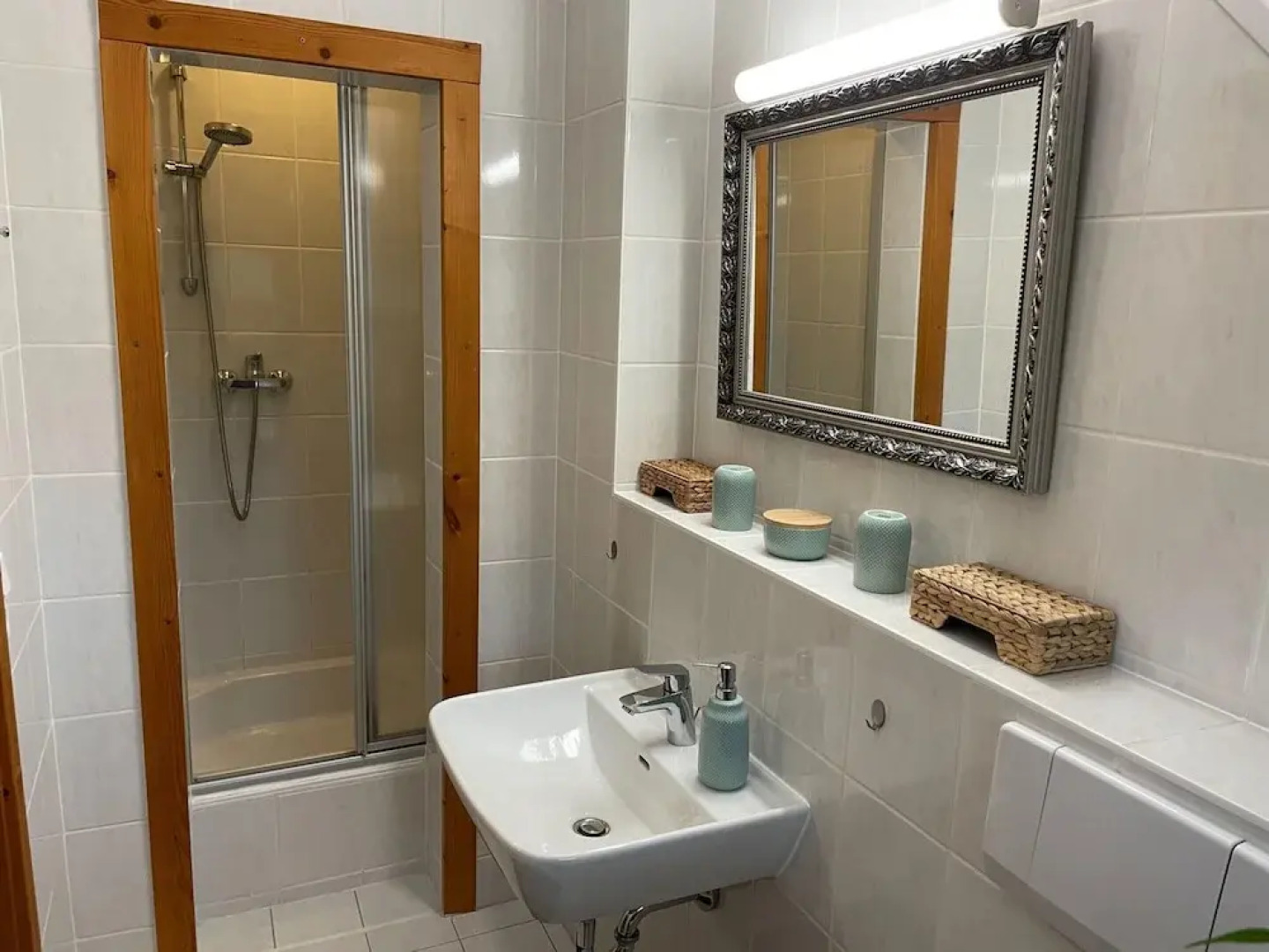 Retreat With Garden & Family Amenities