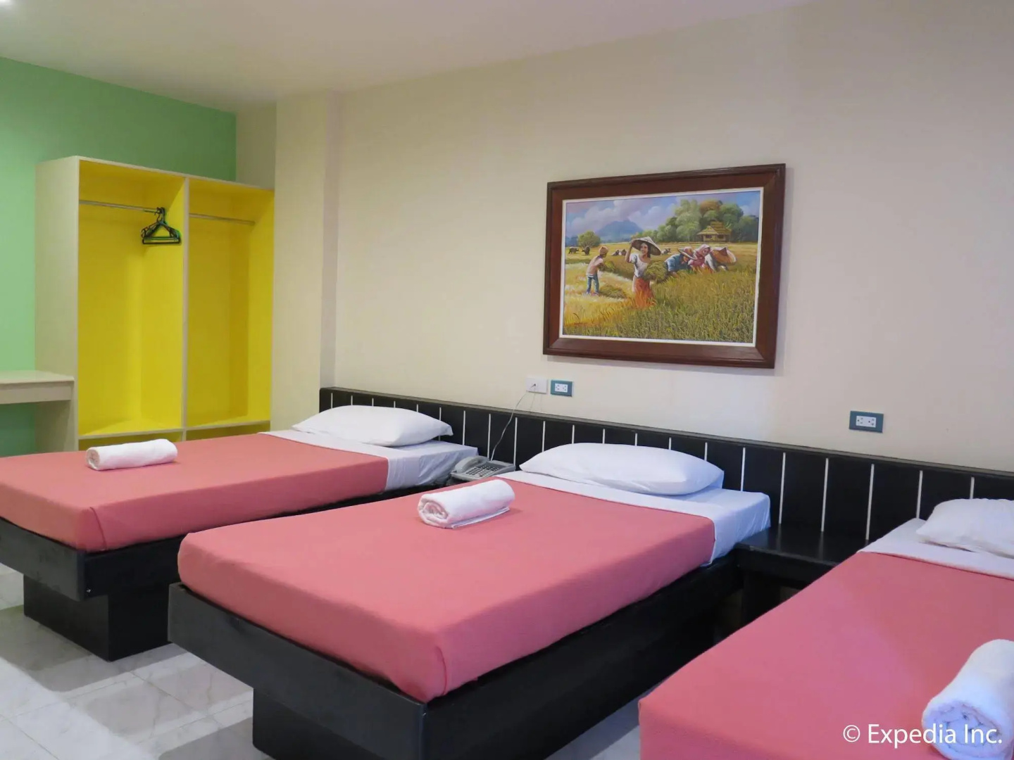 Royale House Hotel Davao powered by Cocotel