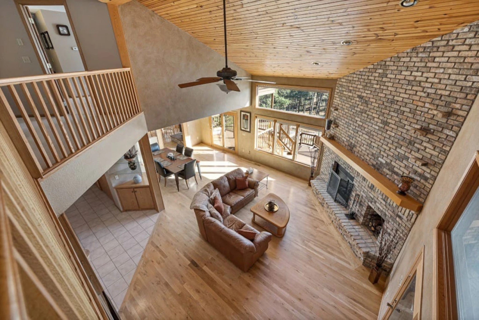 Peaceful Pines 5 BR Home with Hot Tub!