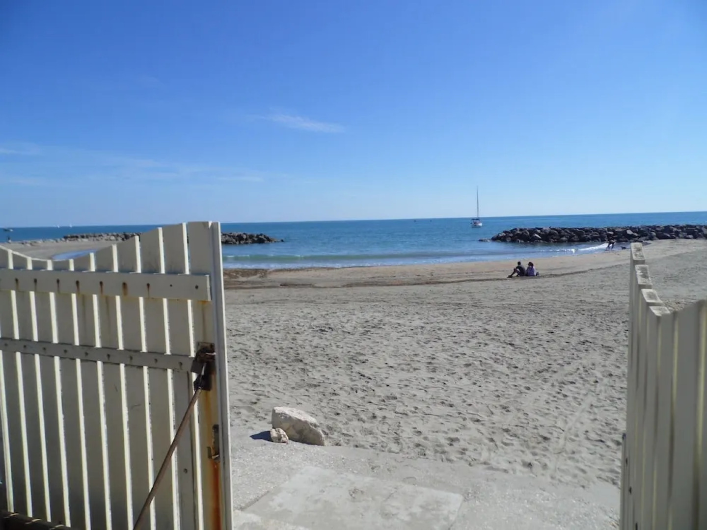 Bright Villa Near the sea in Frontignan With 3 Bedrooms, Garden and Fu