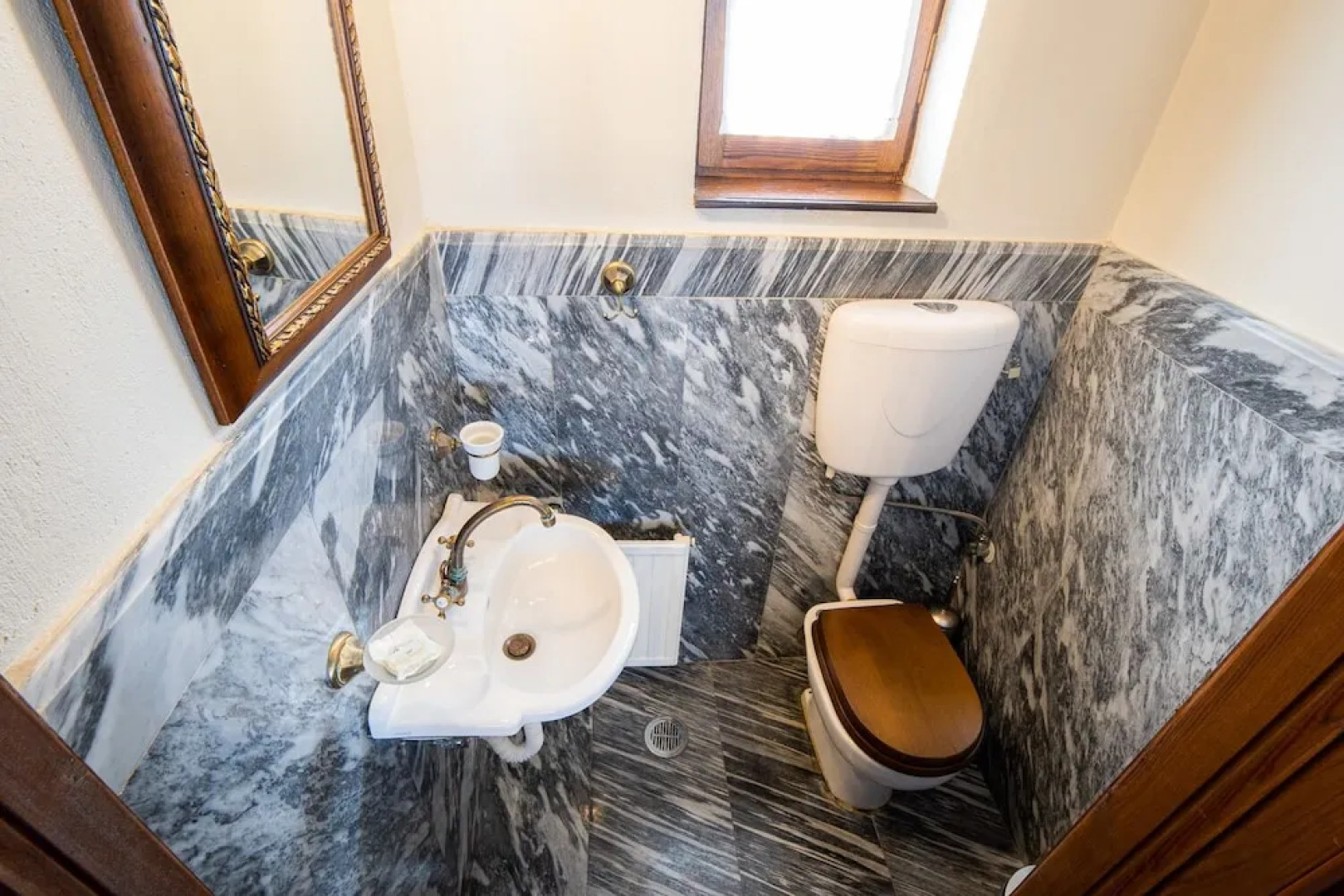 Naoumidis Guest House