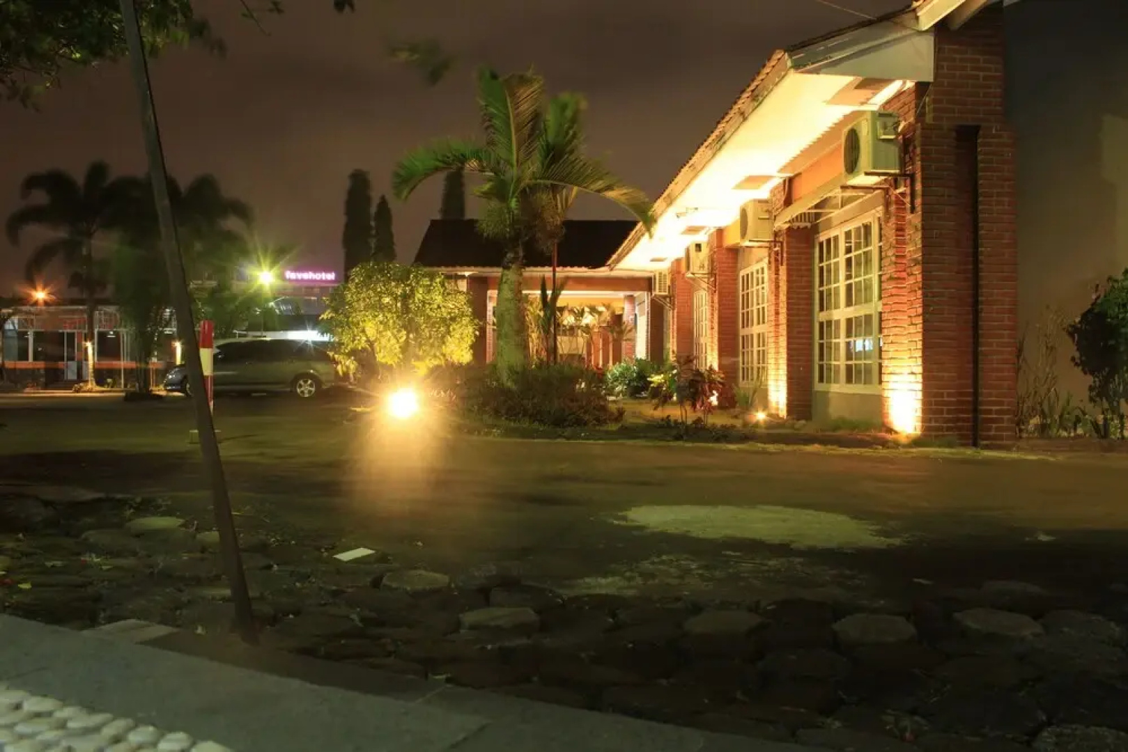 Mandalawangi Hotel