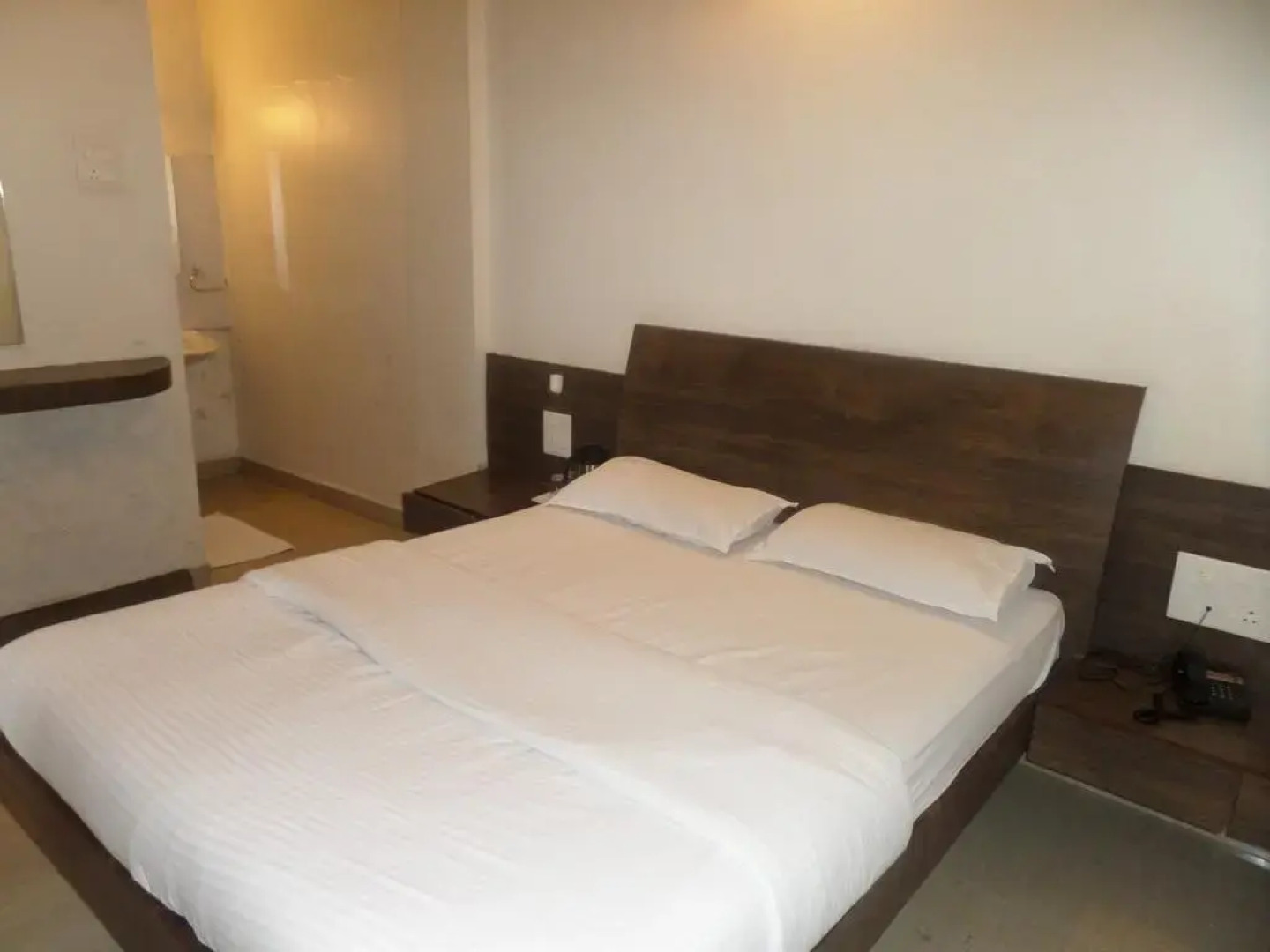 Hotel Mangesh Plaza by OYO