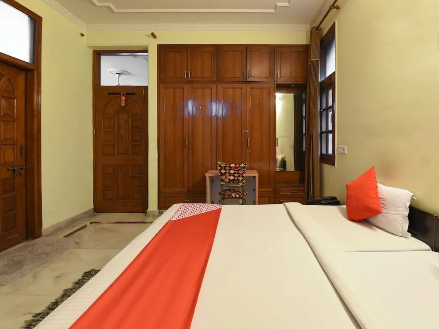 Rose View By OYO Rooms