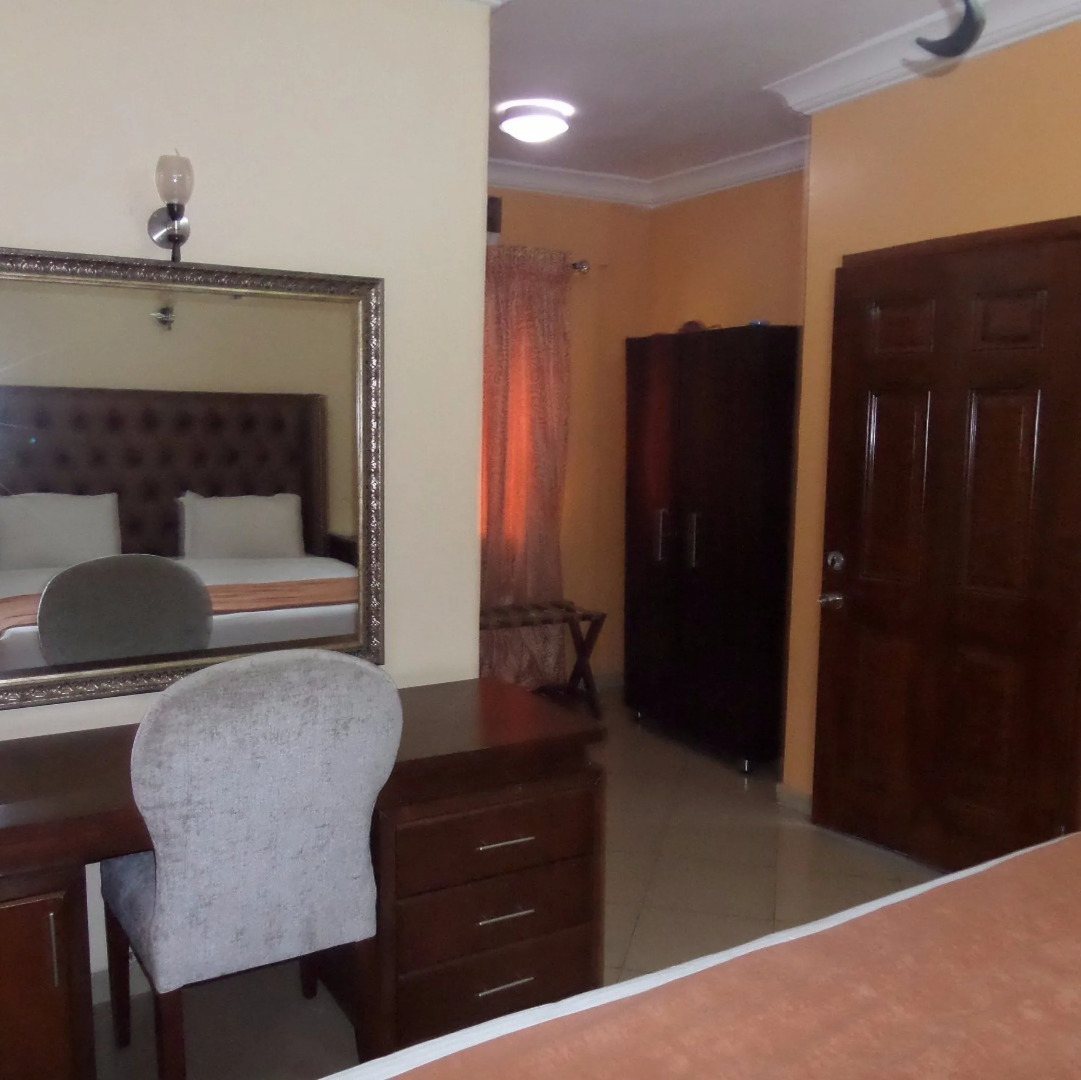 Sugarland Hotel & Suites