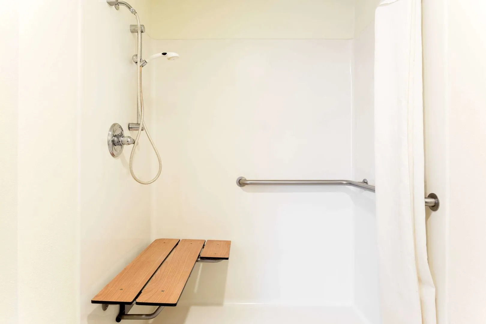 Super 8 By Wyndham Osage