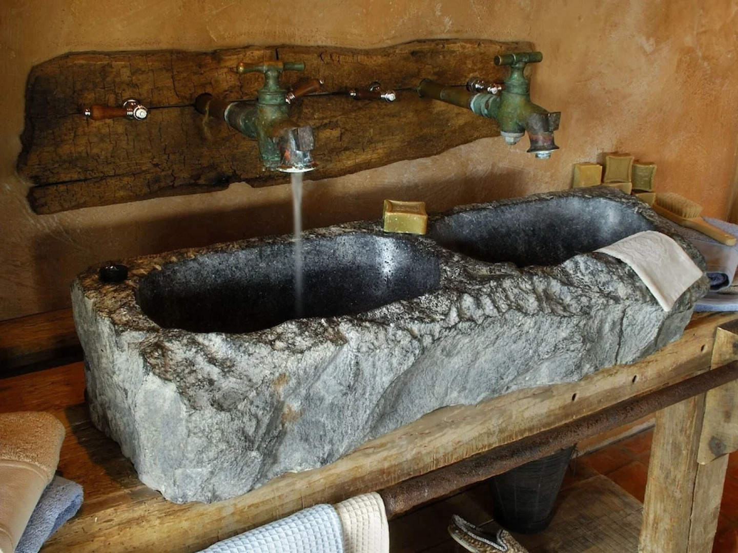 Beautiful Chalet with Jacuzzi and Sauna in Thirimont