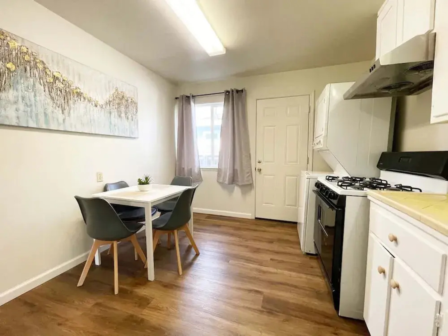 Campbell Cozy Bright 2B 1b AC Close to Downtown