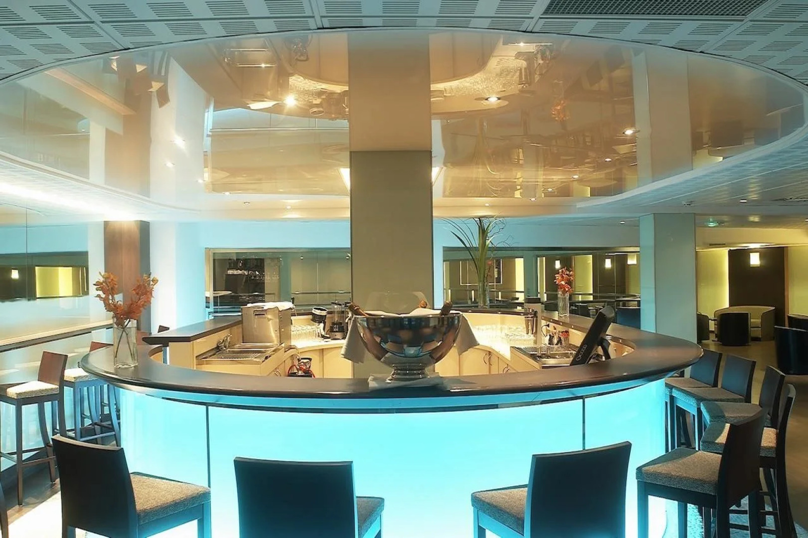 Hotel Oceania Paris Porte de Versailles