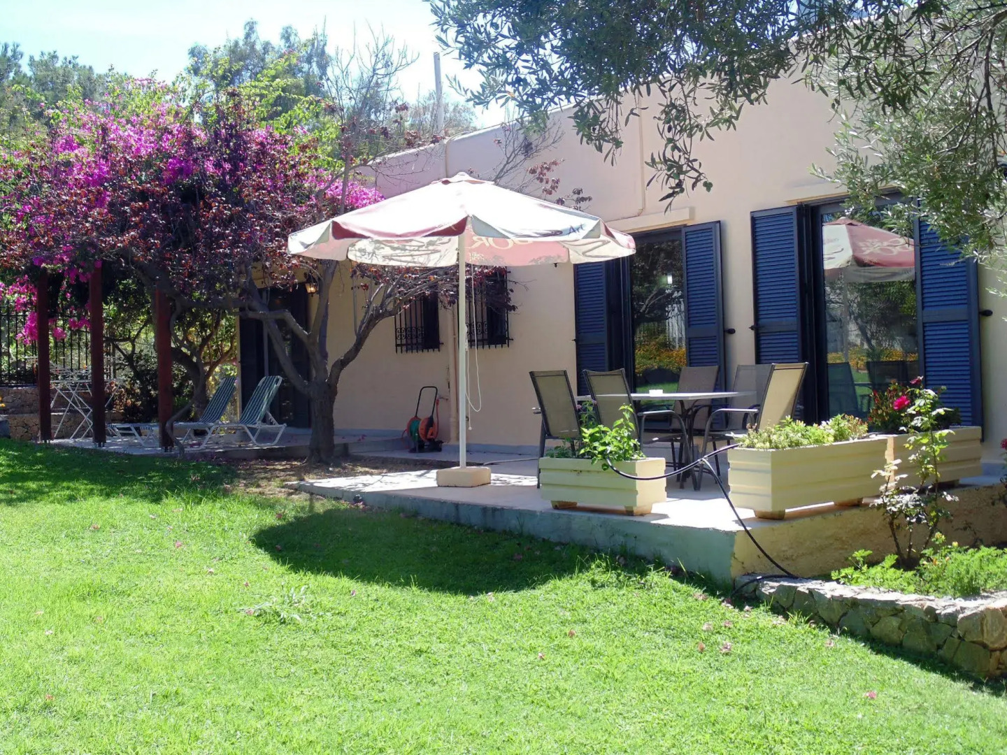 Terpsichori Villa & Apartments