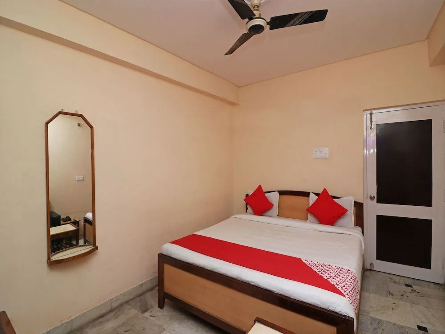 OYO 17424 Hotel Swagat
