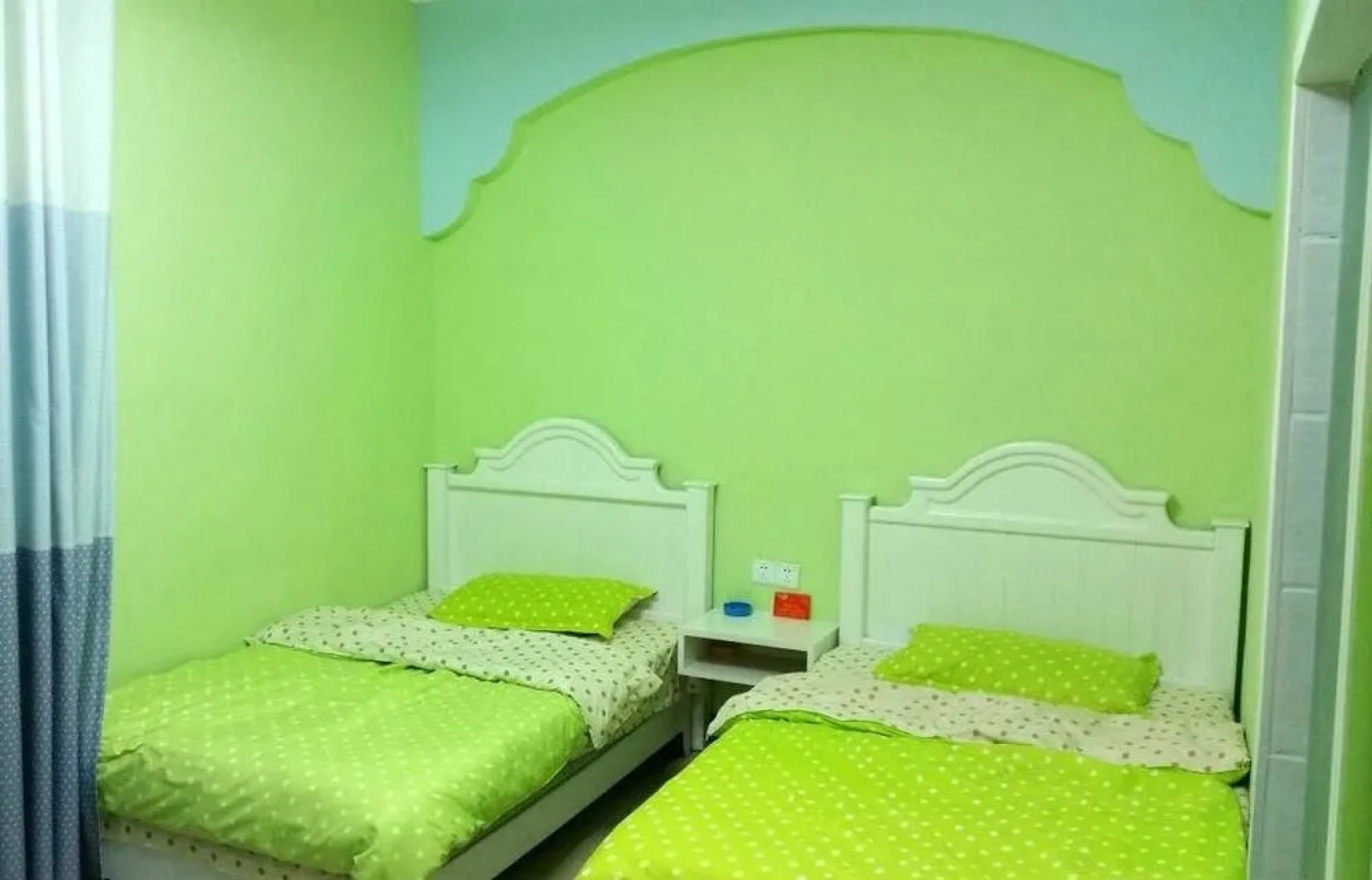 Fenghuang Encounter Time Inn