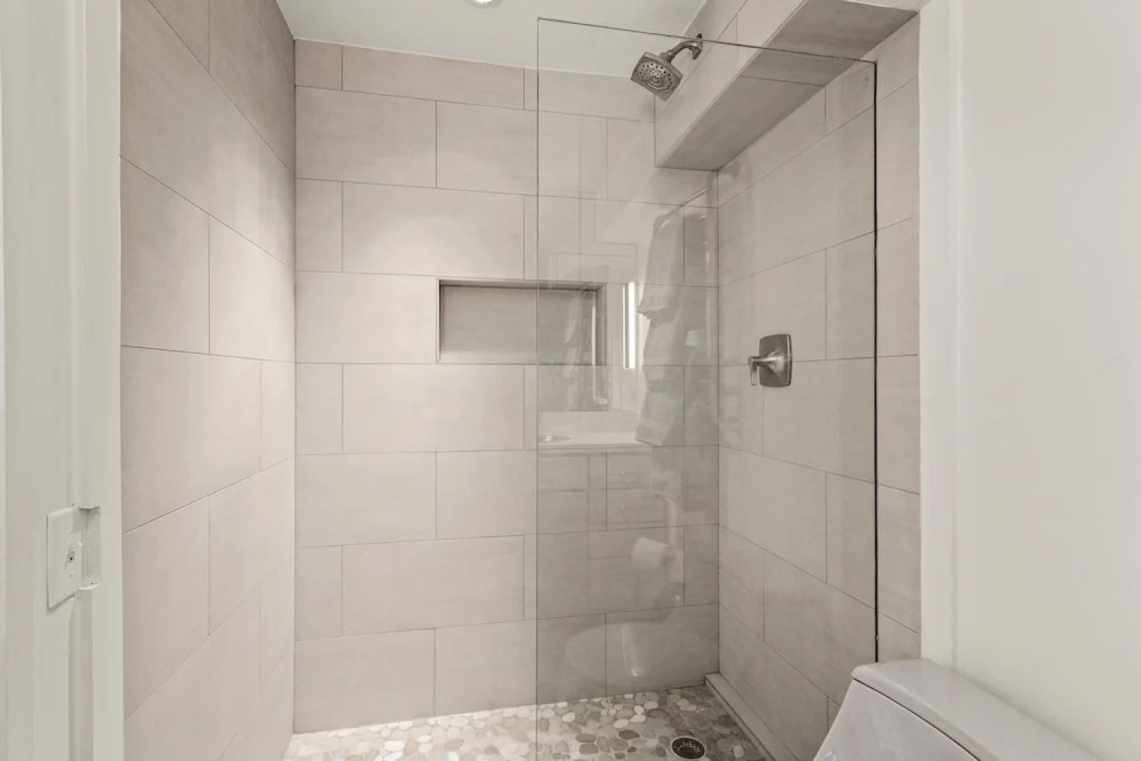 37 Mountain Laurel Drive 2br 2 Bedroom Home by Redawning