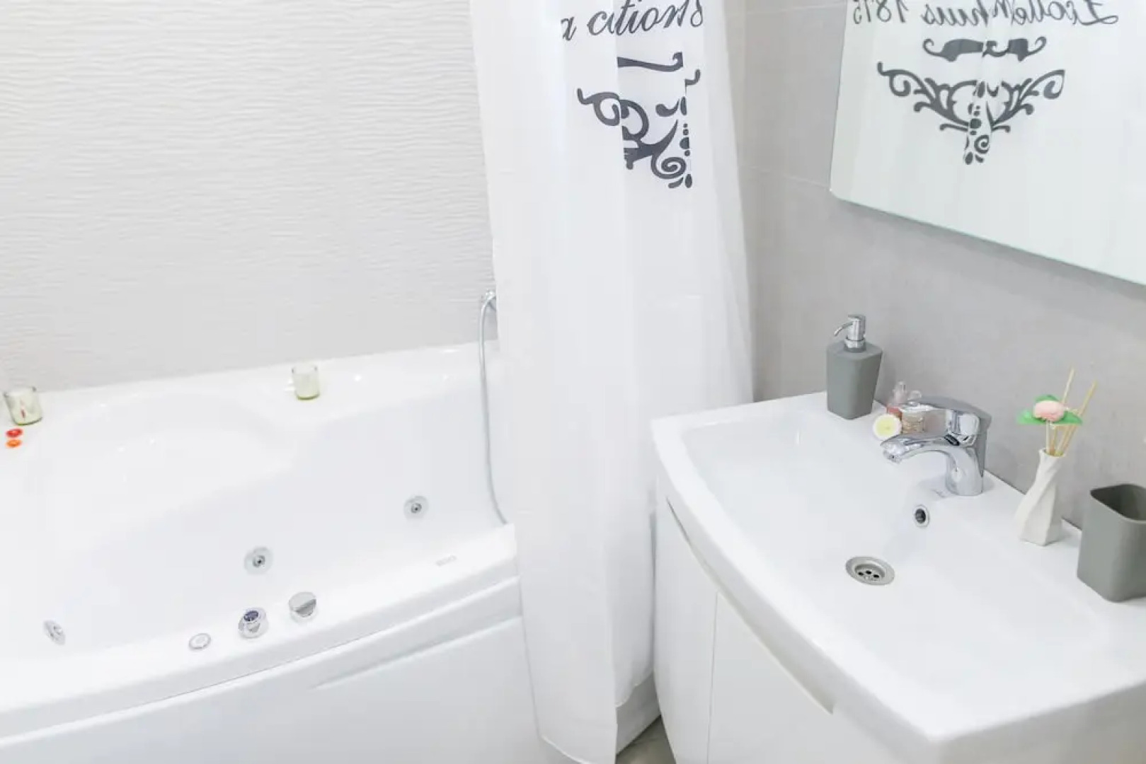 Королевский «люкс» у озера