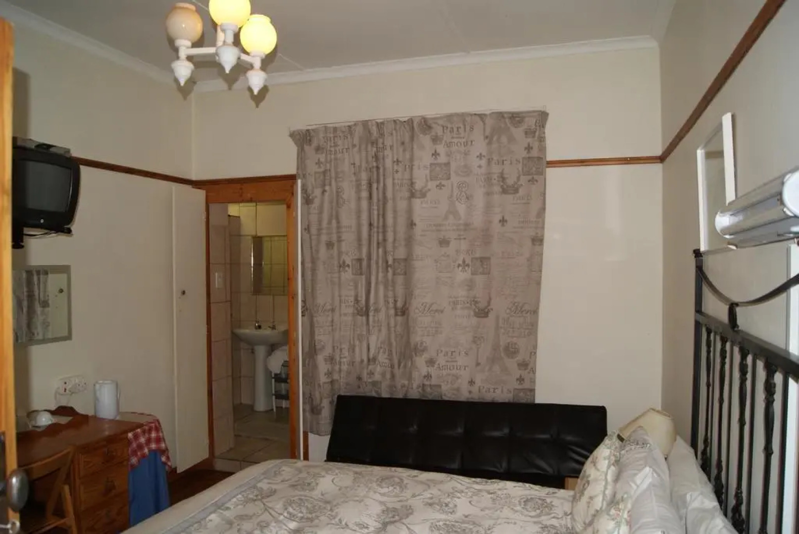 The Planes Guest House