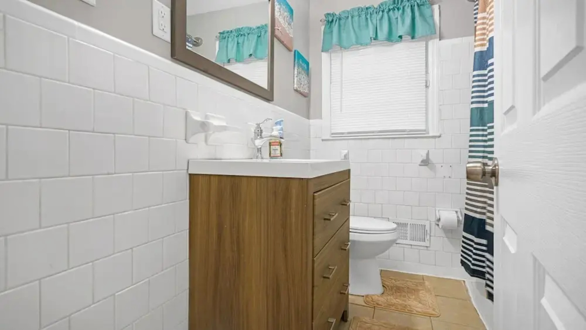 Spacious 3 Bedroom Home With Full Kitchen - Minutes From ATL Airport! 3 Home by Redawning