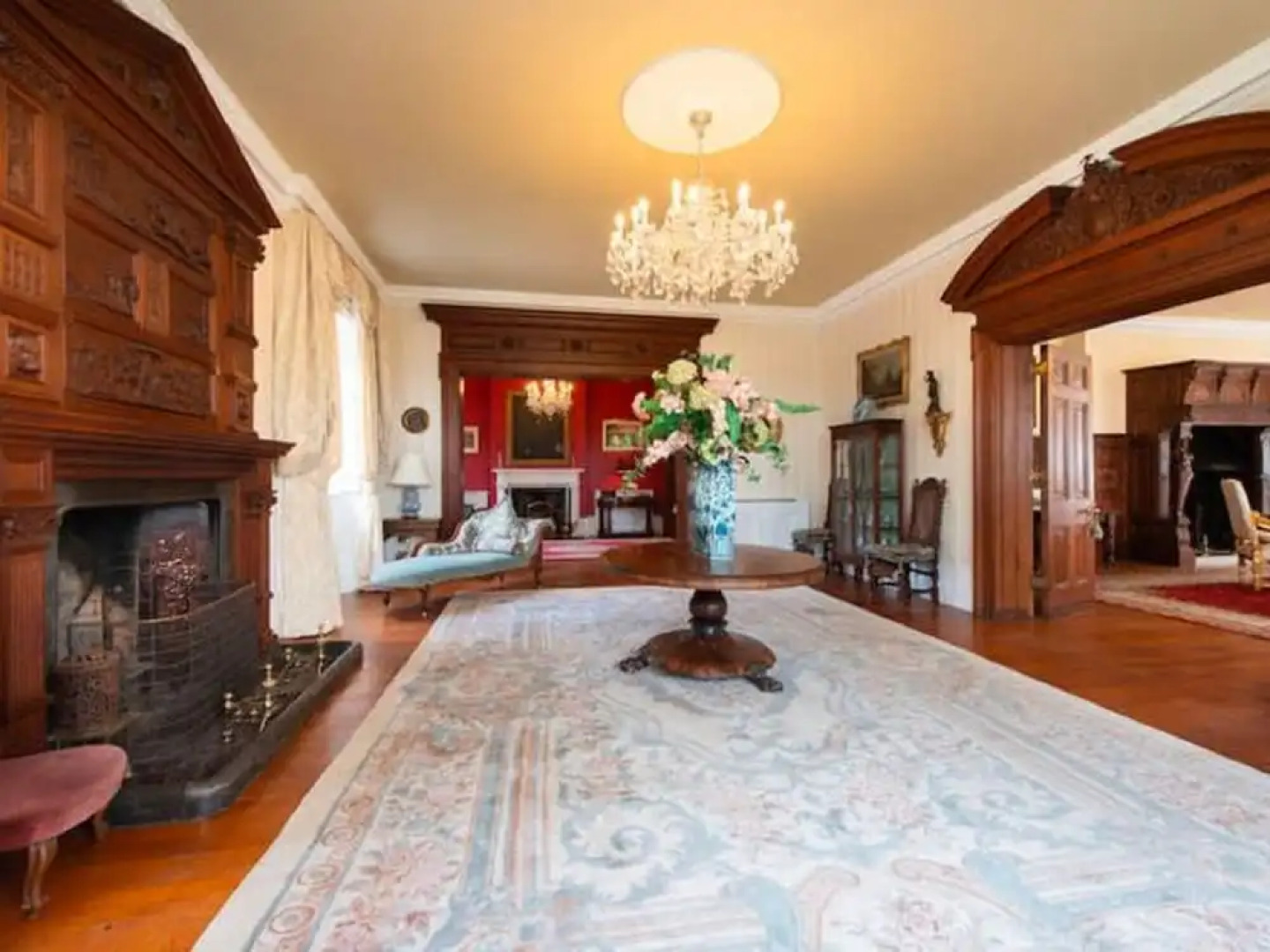 Lavish Holiday Home in Worcestershire With Jacuzzi