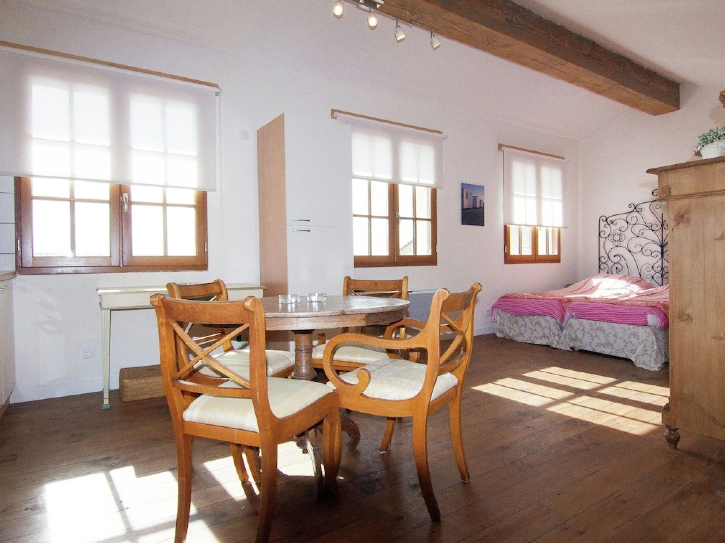 Very Nice Cottage With Studio on a Domain With Heated Pool