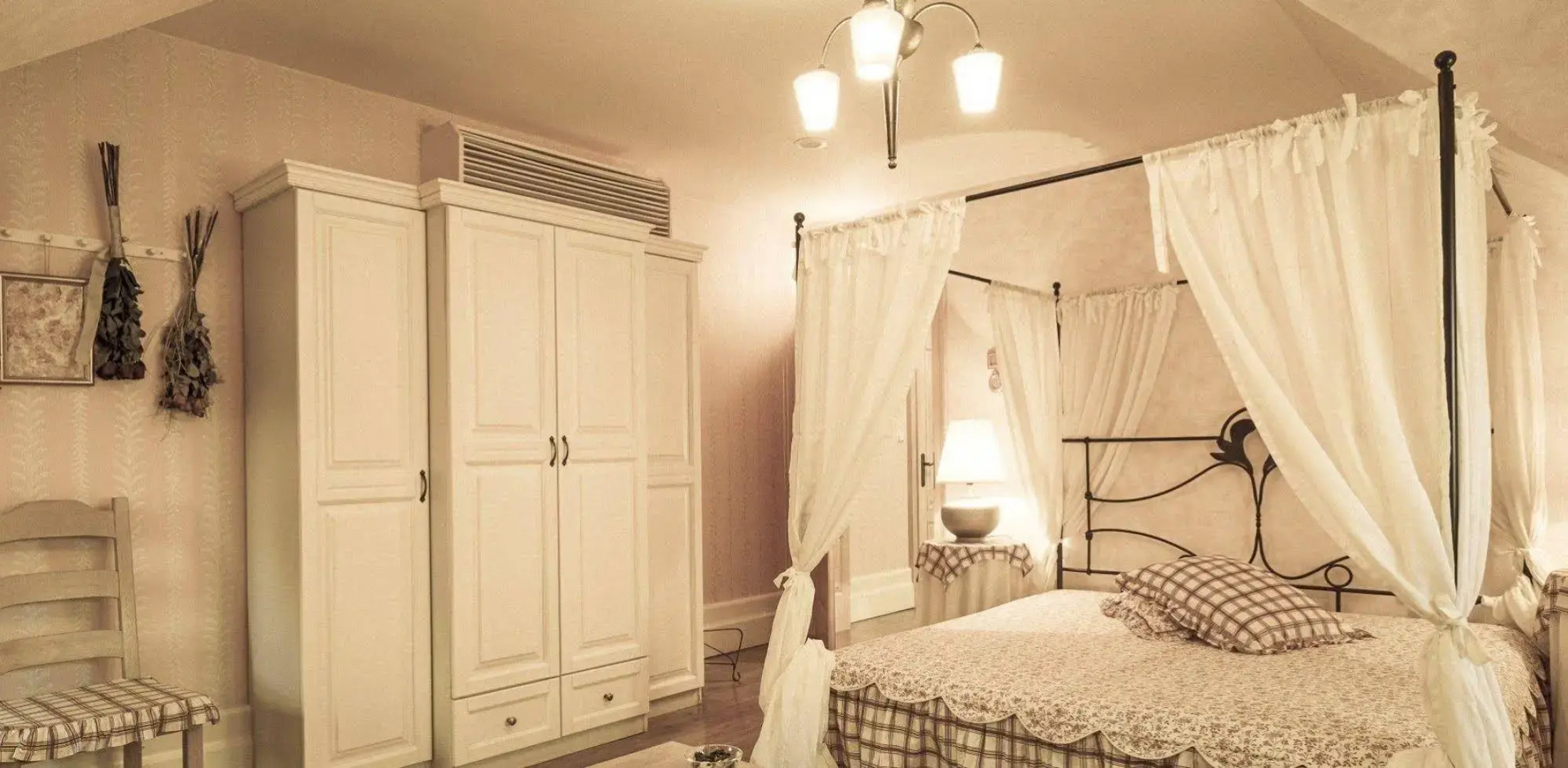 Villa Rosa Restaurant & Pension