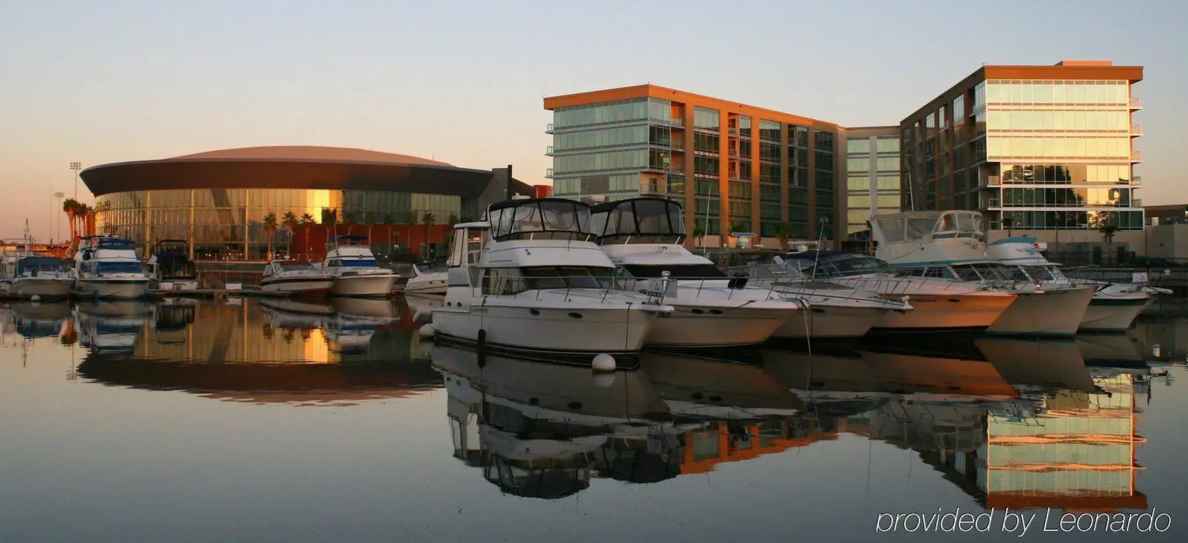 University Plaza Waterfront Hotel