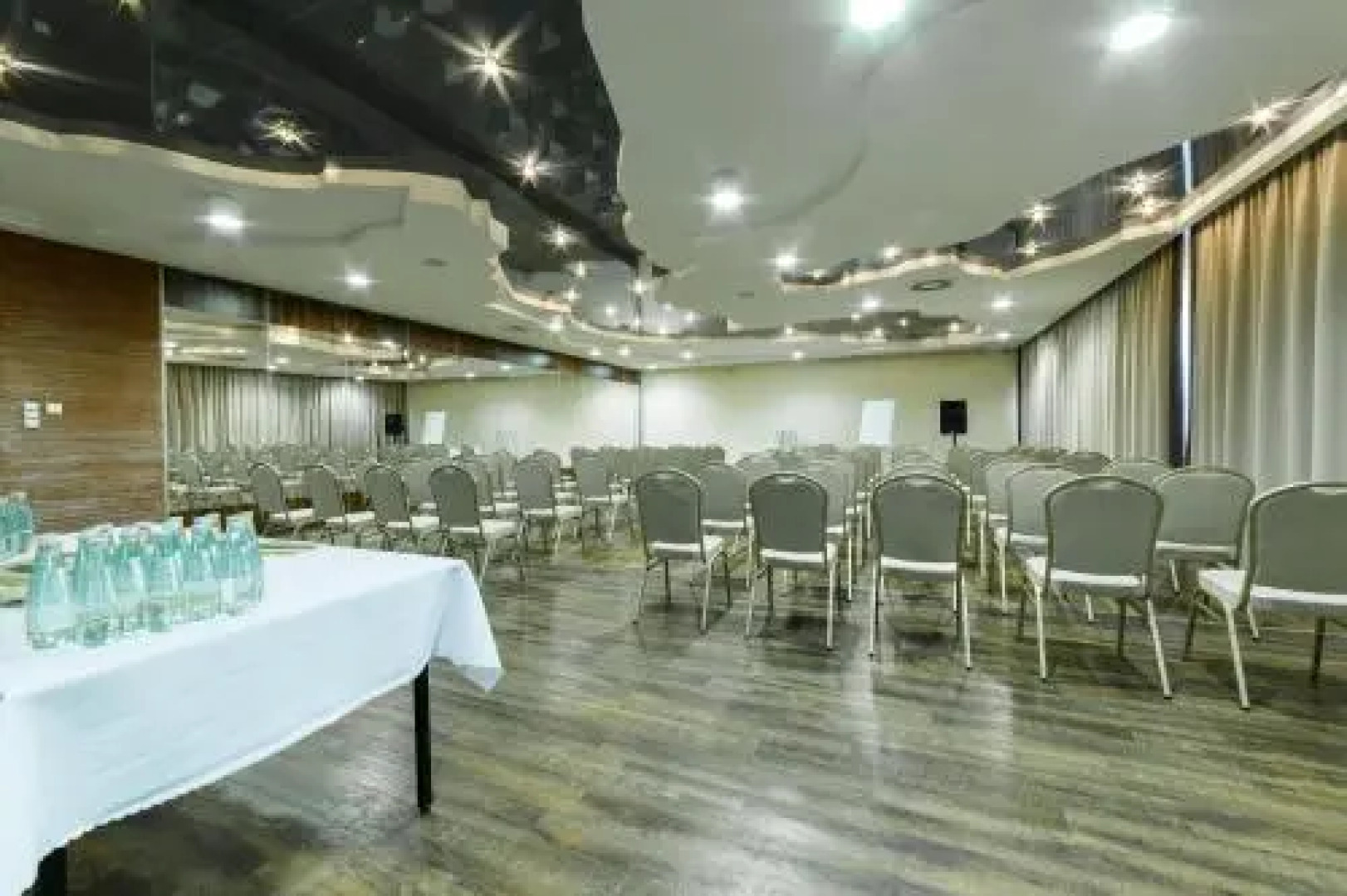 Hotel Sanvit Lake Resort & Spa