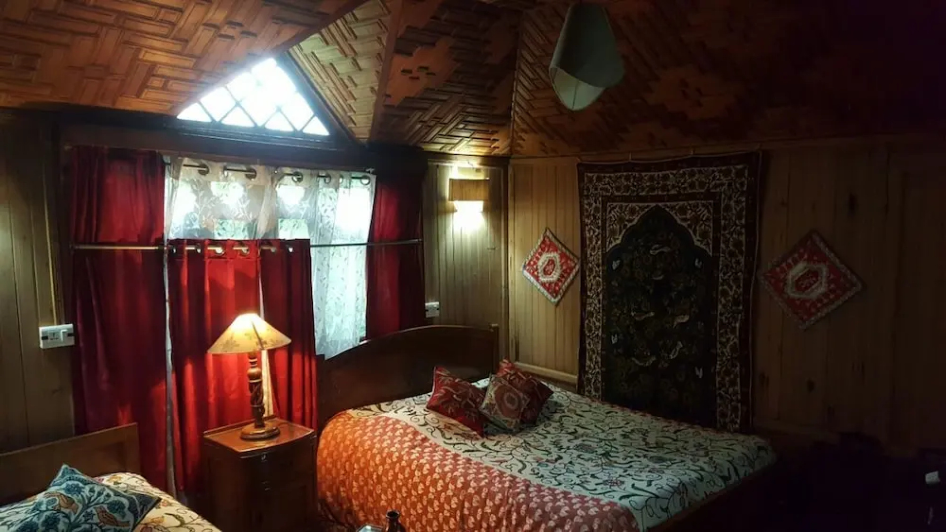 Akbar Group Of Heritage Houseboats