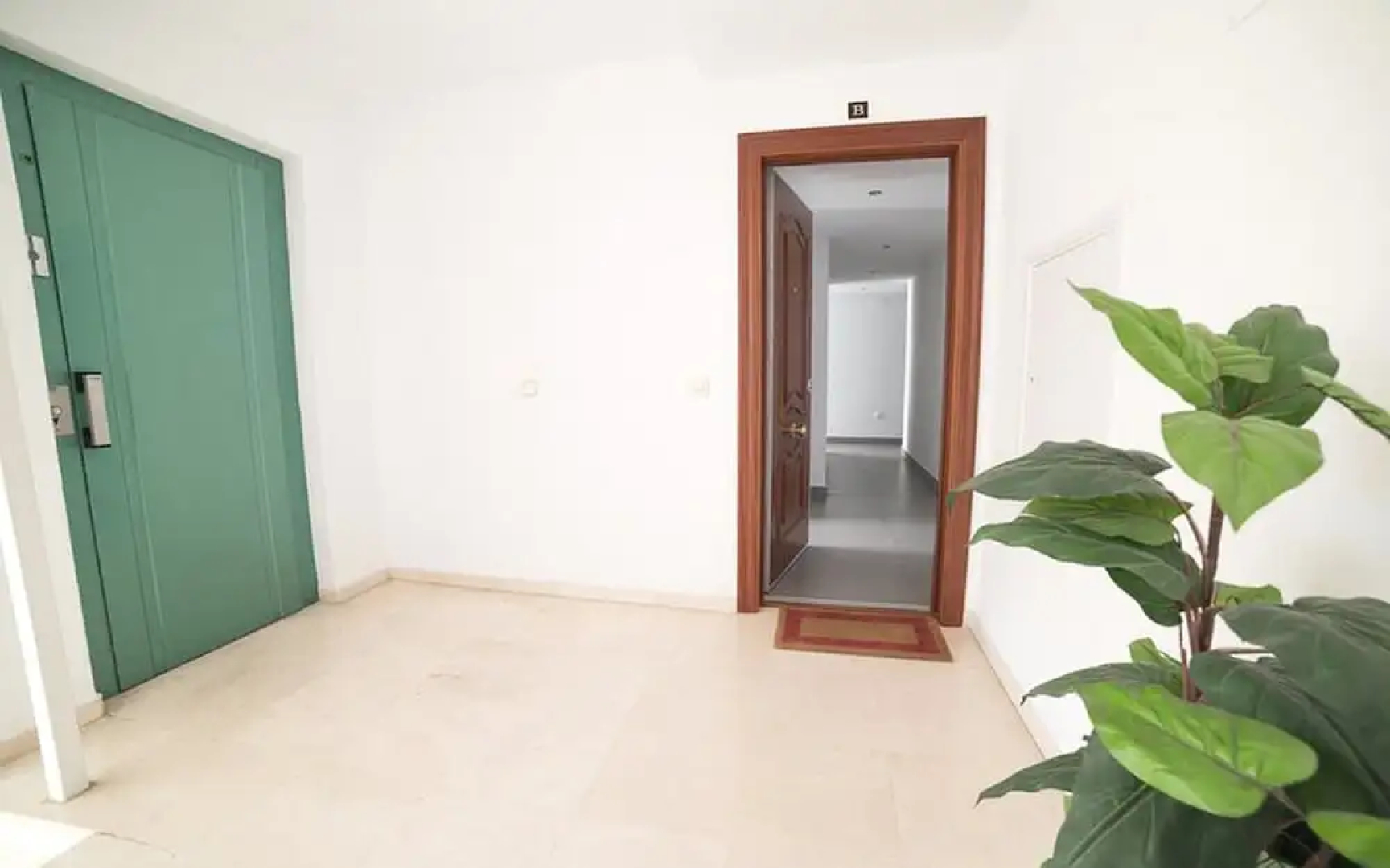 Myramar | 7 Pax | Parque de Poniente | 4724-KPAW