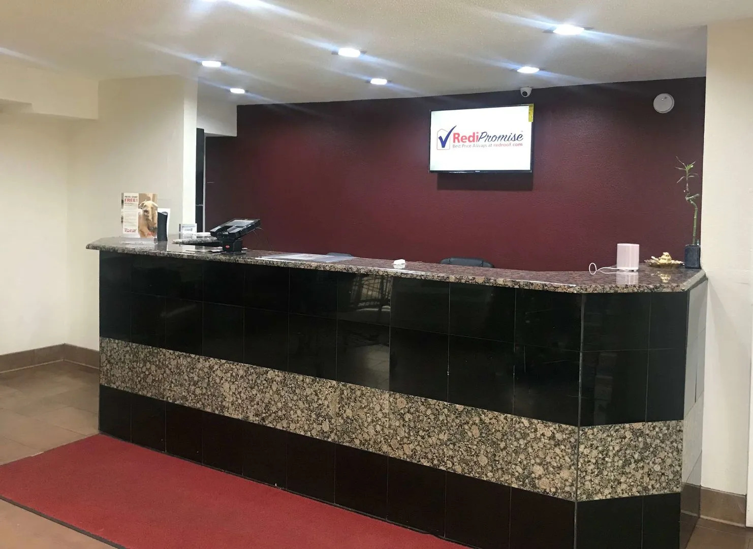 Red Roof Inn & Suites Denton