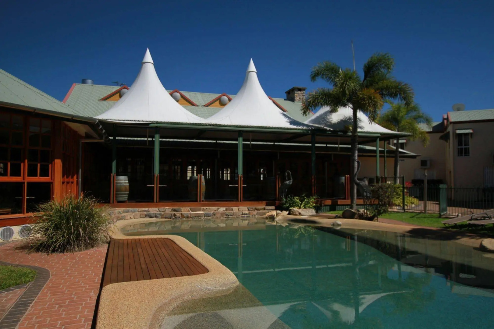 Tinaroo Lake Resort