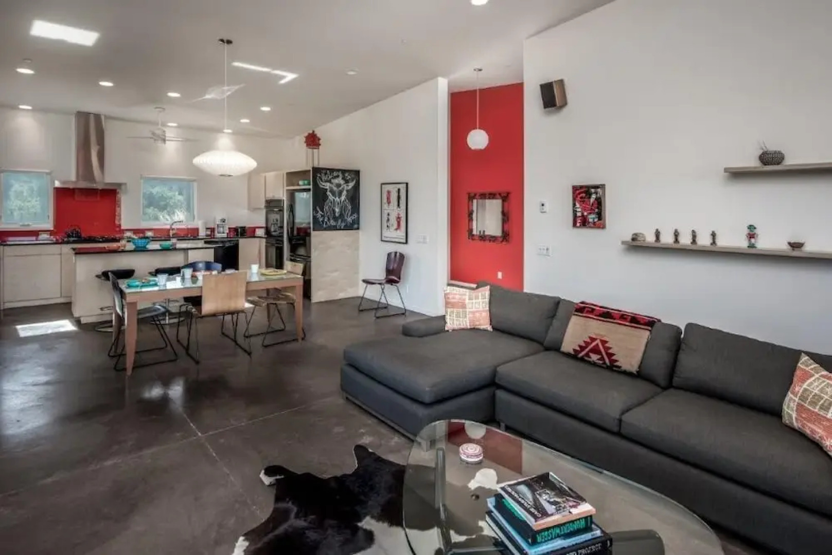 Butterfly House - Spectacular Modern Design and Mountain Views