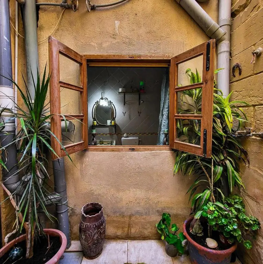 1500 Little Pink House in Kalkara Creek