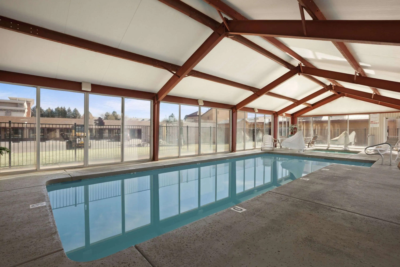 Super 8 by Wyndham Conference Center NAU/Downtown